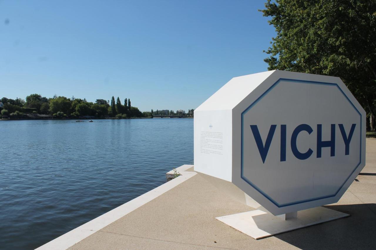 L'Escale Vichy Villa Екстериор снимка