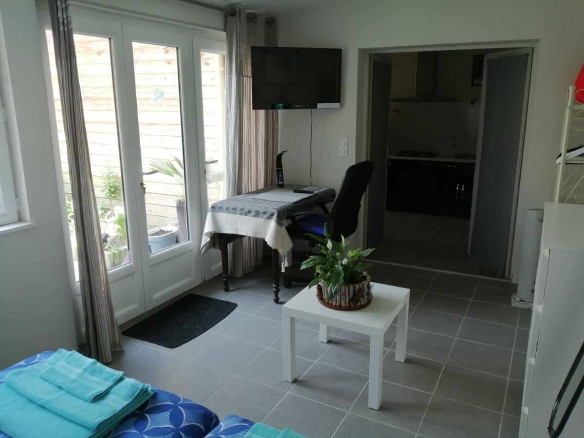 L'Escale Vichy Villa Екстериор снимка